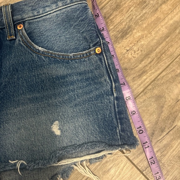 Levi’s denim shorts size 27 - Picture 8 of 9